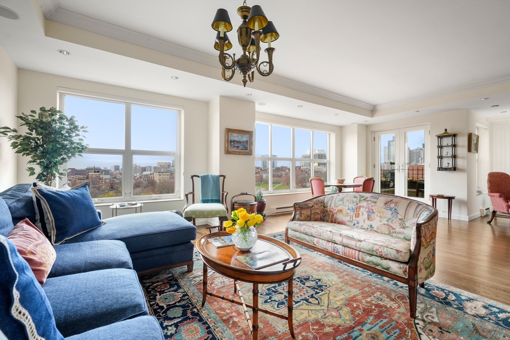 300 Boylston Street # 1206