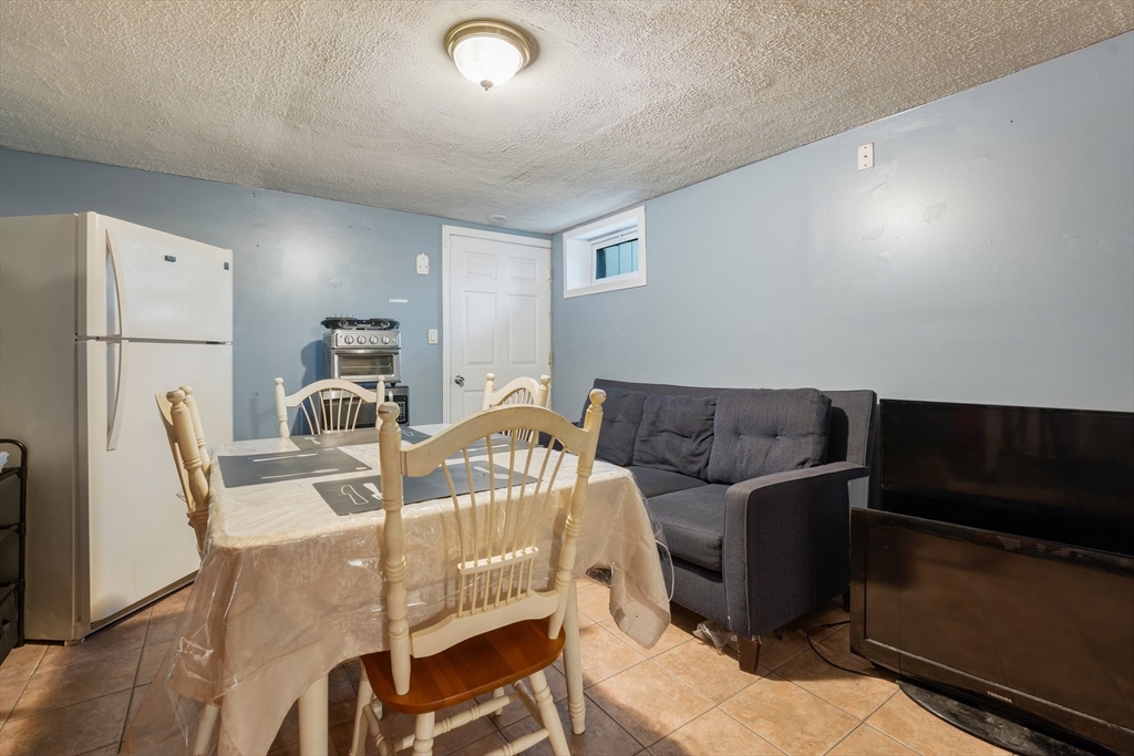 114 Crickett Rd