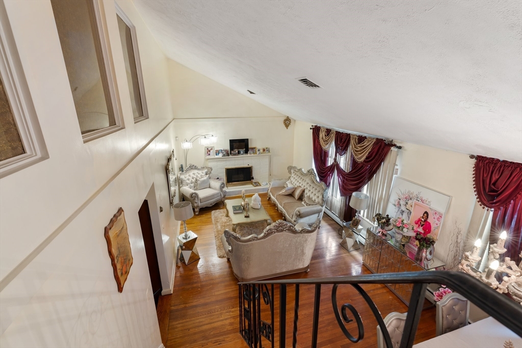 114 Crickett Rd