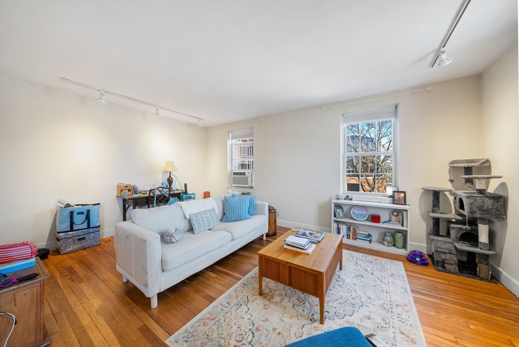 1716 Cambridge Street Unit: 31