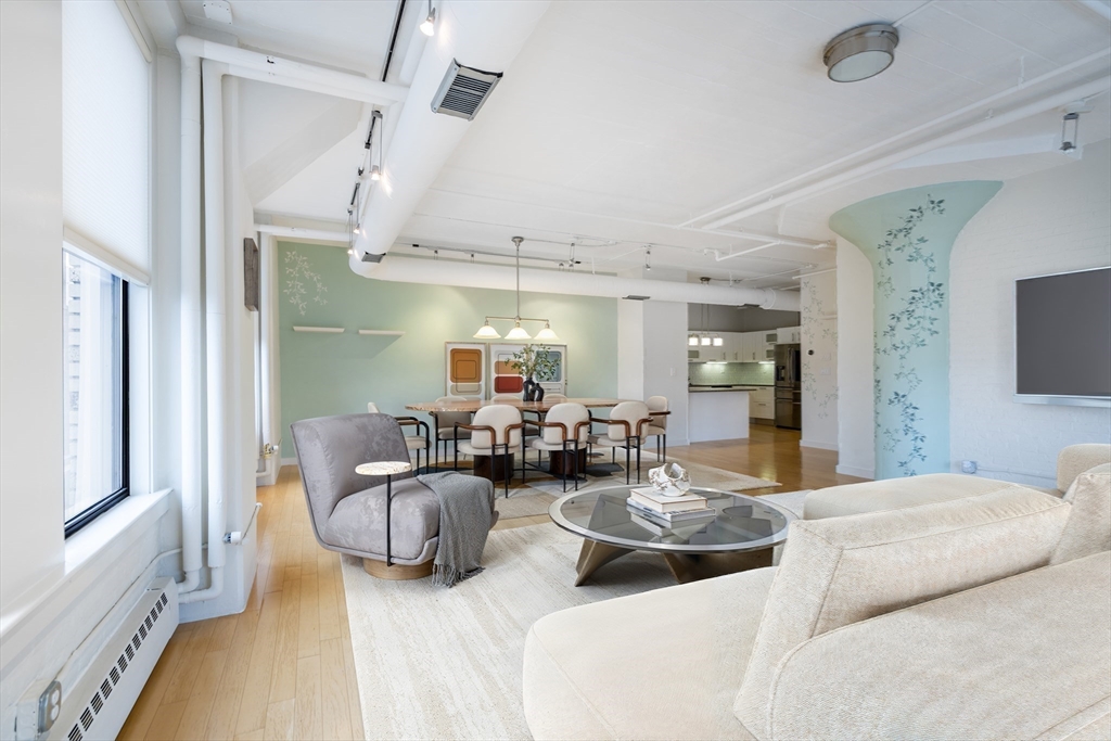 210 South Street # 605