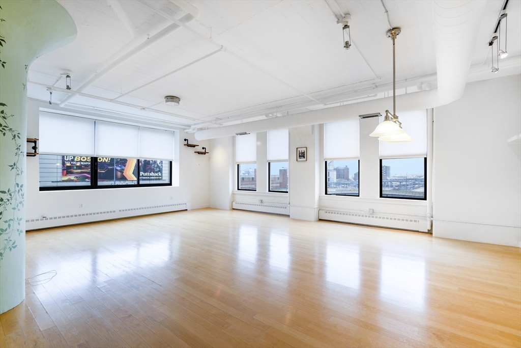 210 South Street # 605