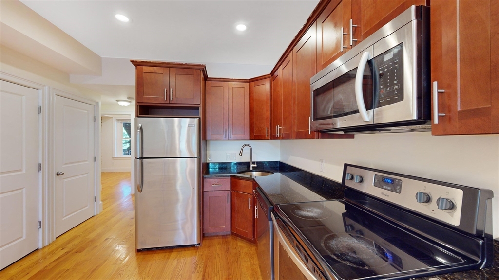 79 Brighton Ave # 2