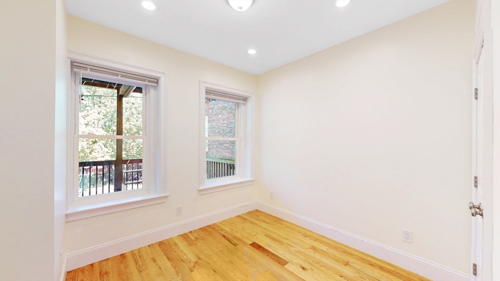 79 Brighton Ave # 2
