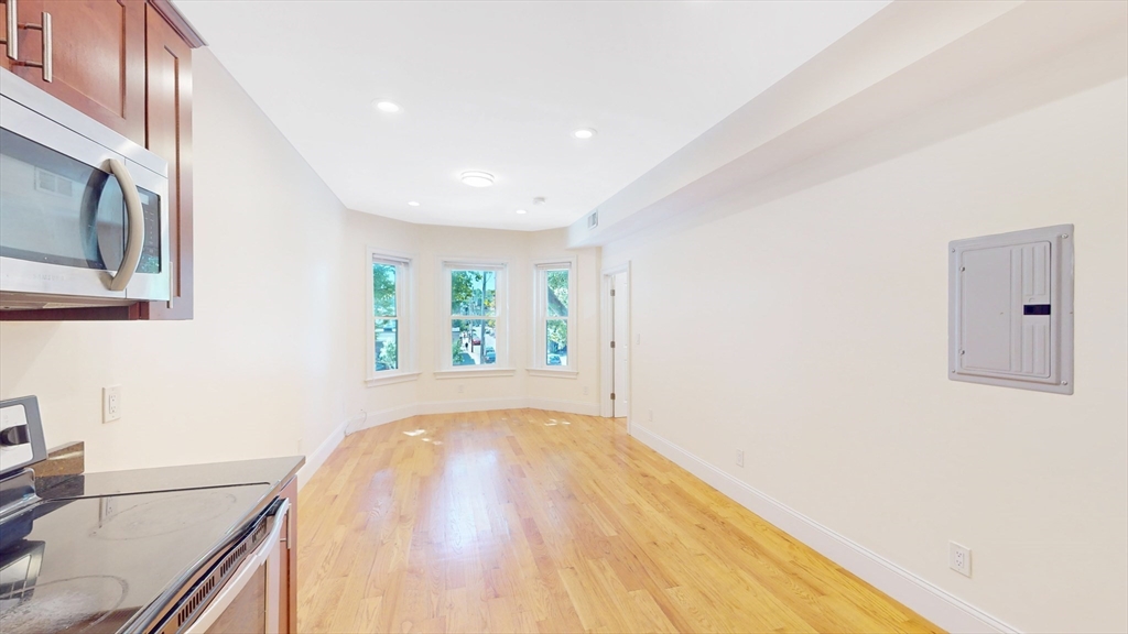 79 Brighton Ave # 2