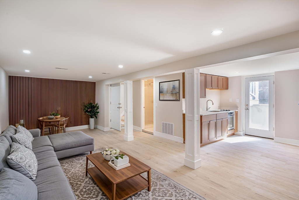 8 Teresa Circle