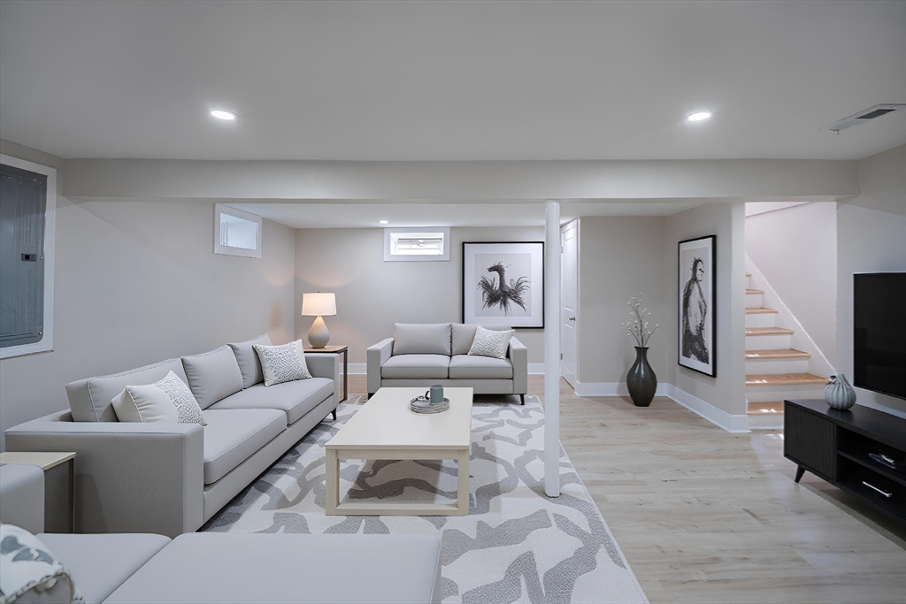8 Teresa Circle