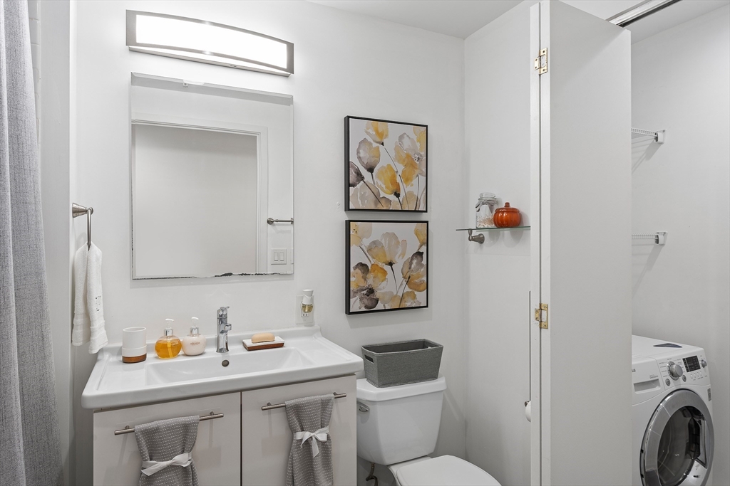 2 Earhart St # 424