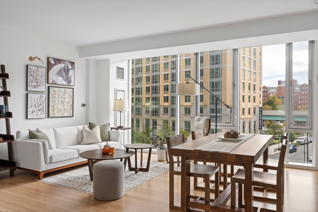 2 Earhart St # 424