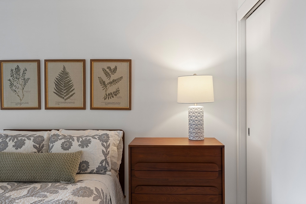 2 Earhart St # 424