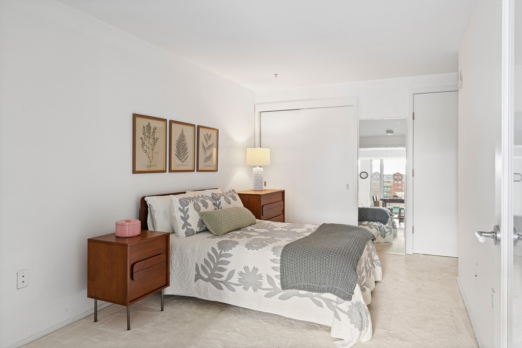 2 Earhart St # 424