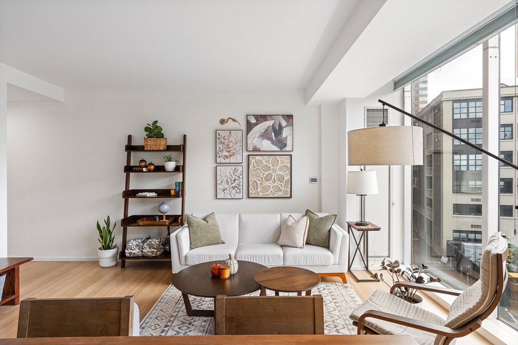 2 Earhart St # 424