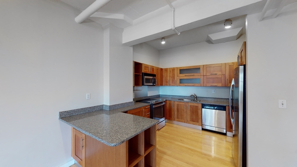 210 South Street # 4 Unit: 10-4