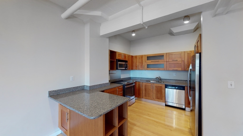 210 South Street # 4 Unit: 10-4