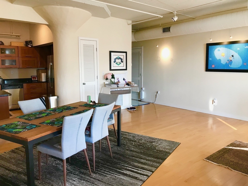 210 South Street # 4 Unit: 10-4