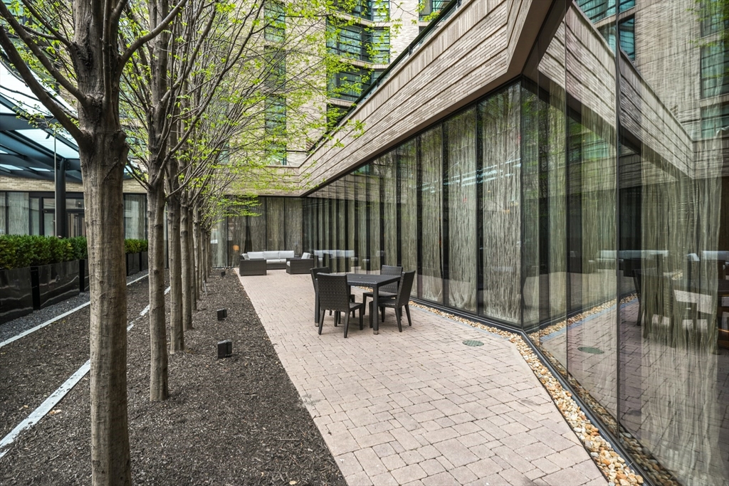 580 Washington # 611