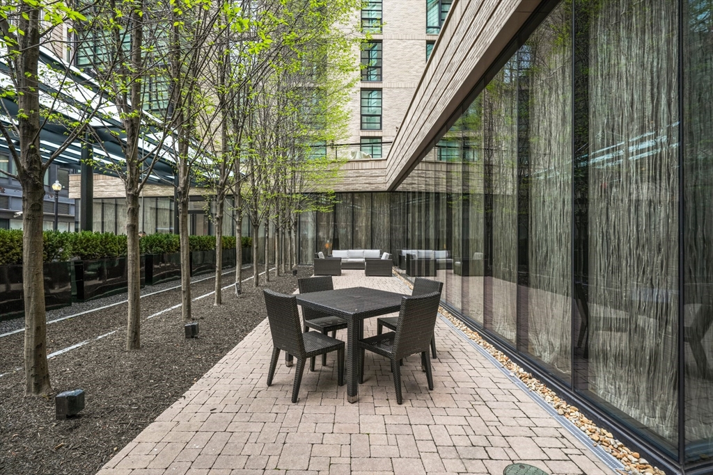 580 Washington # 611