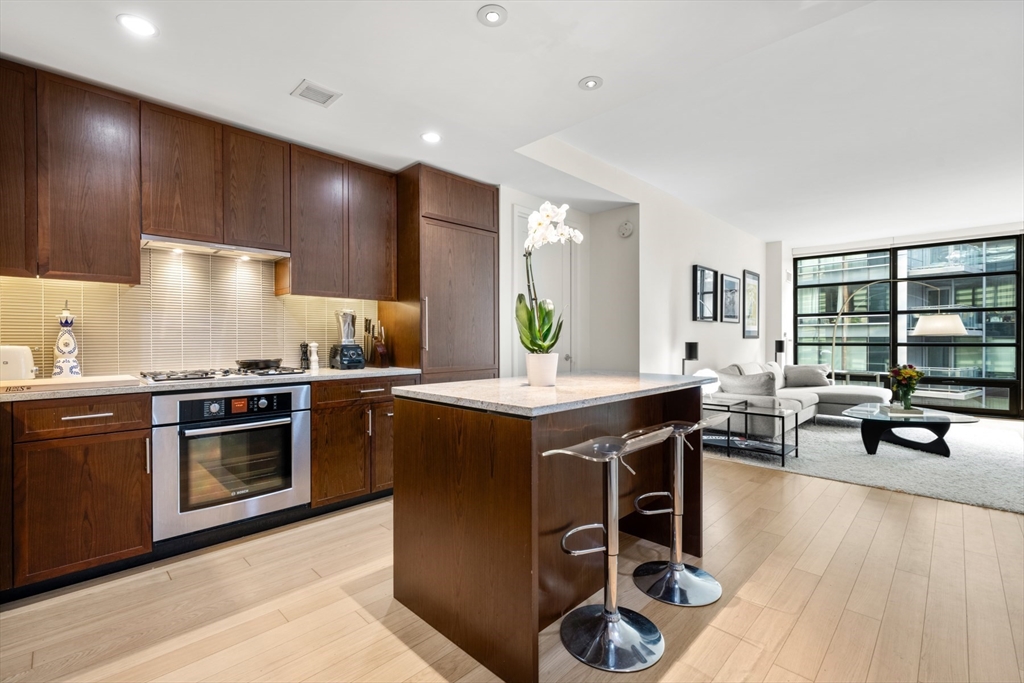 580 Washington # 611