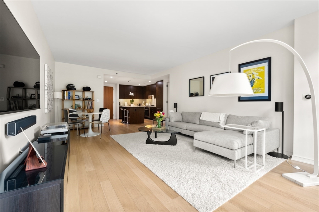 580 Washington # 611