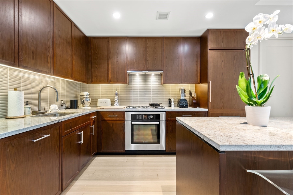 580 Washington # 611