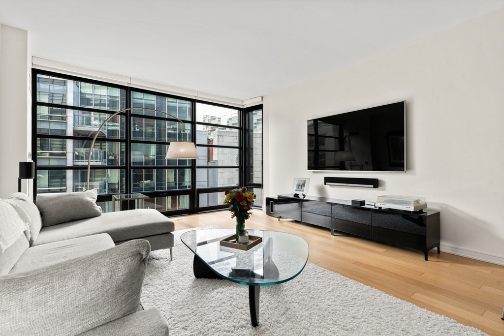 580 Washington # 611