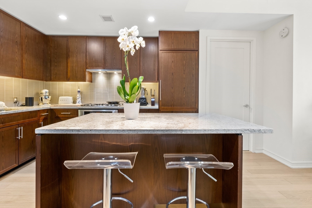 580 Washington # 611