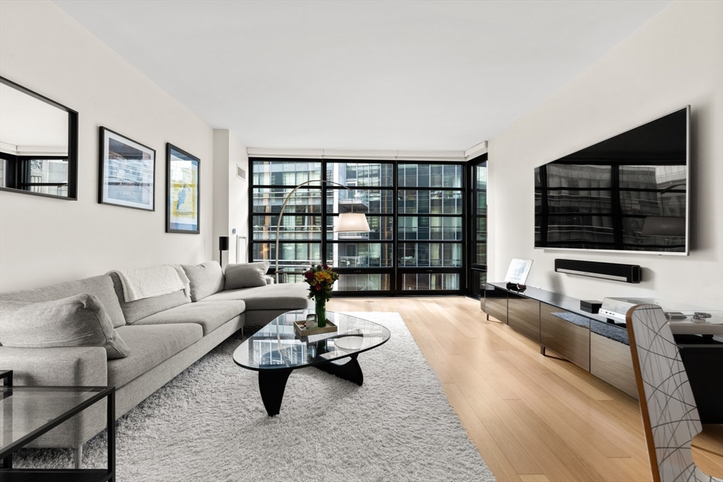 580 Washington # 611