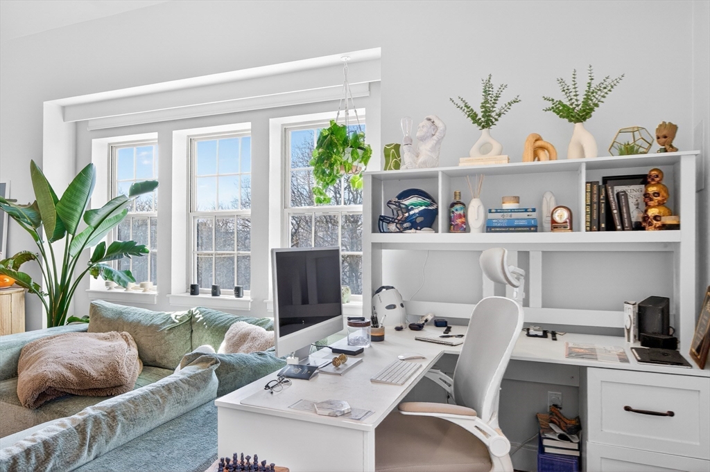 225 Dorchester St # 15