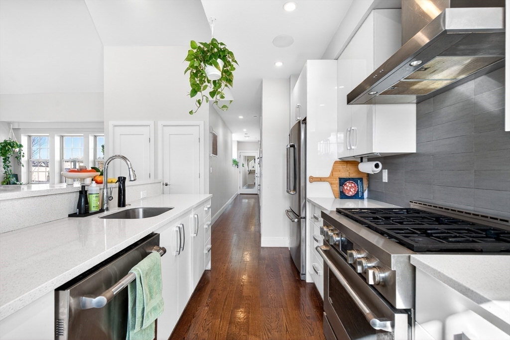 225 Dorchester St # 15