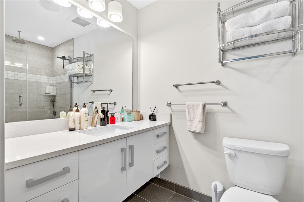 225 Dorchester St # 15