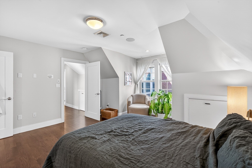 225 Dorchester St # 15