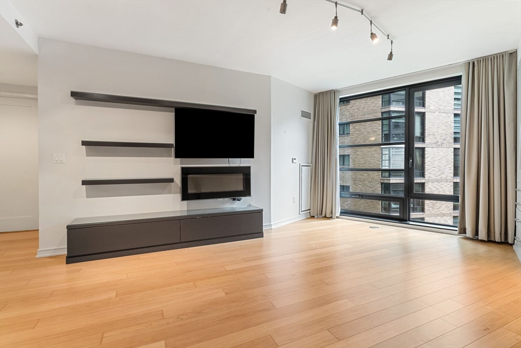 580 Washington St # 5E