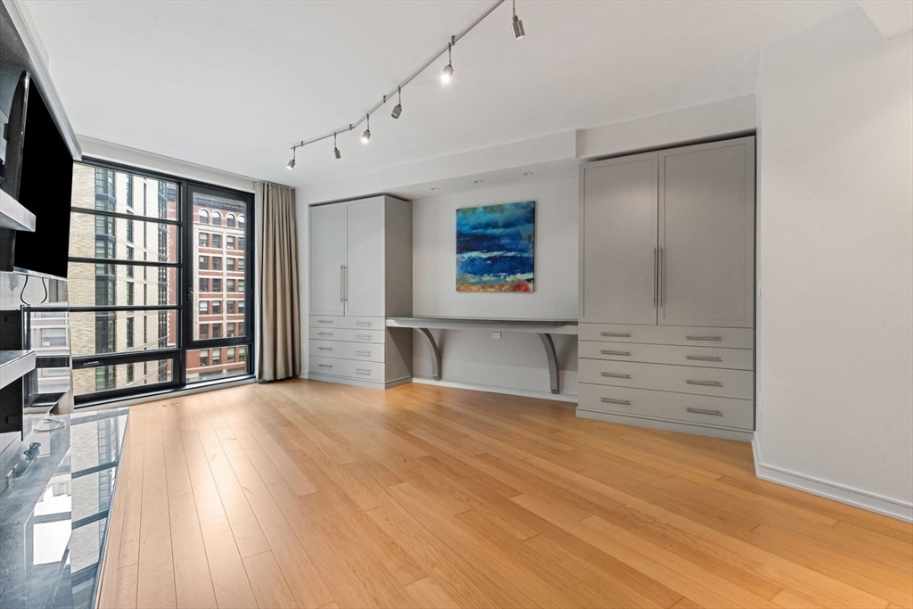 580 Washington St # 5E