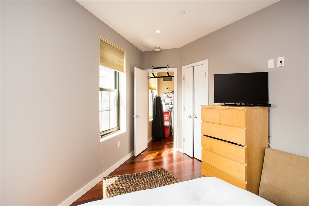 99-105 Broad St # 8D