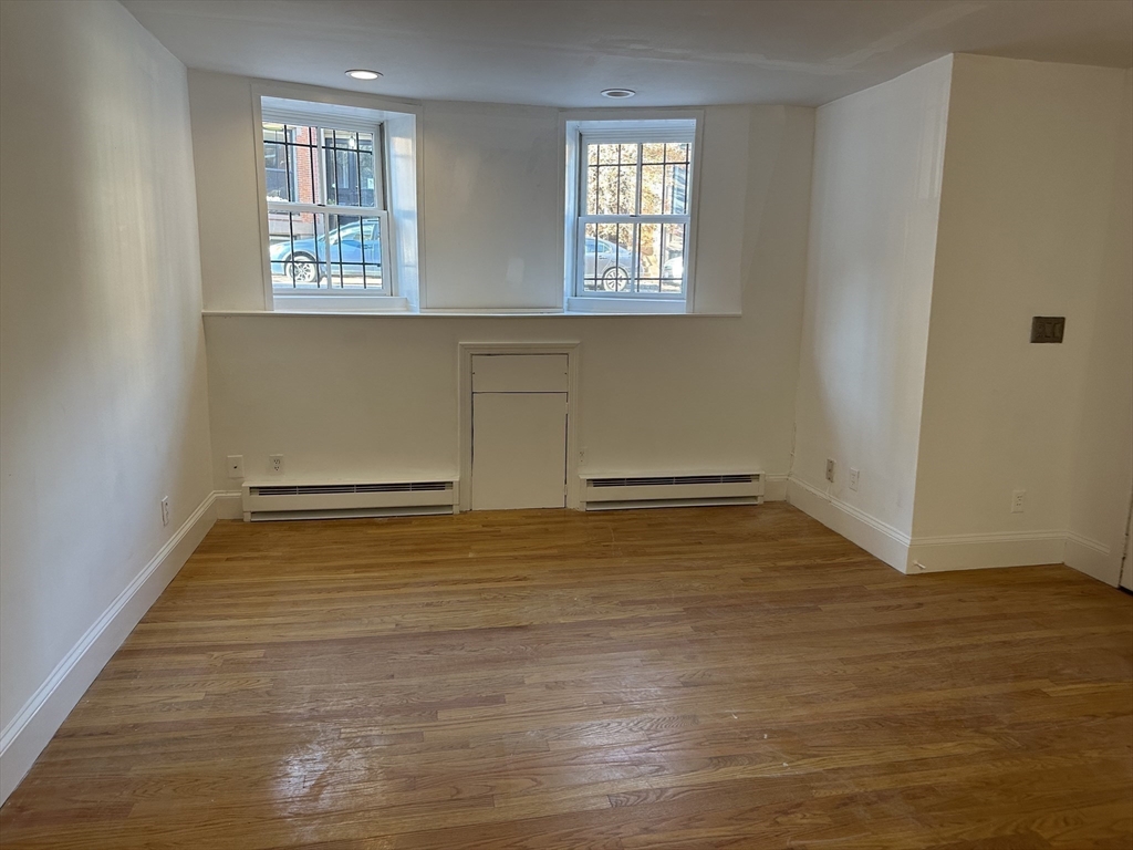 520 Shawmut Ave # 1