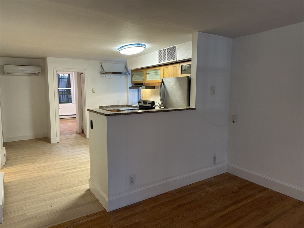 520 Shawmut Ave # 1