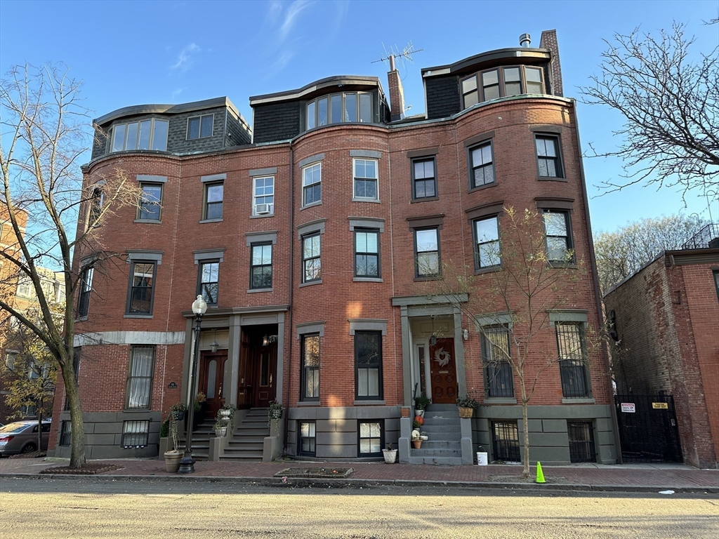 520 Shawmut Ave # 1