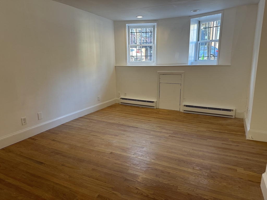 520 Shawmut Ave # 1