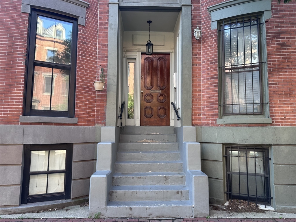 520 Shawmut Ave # 1