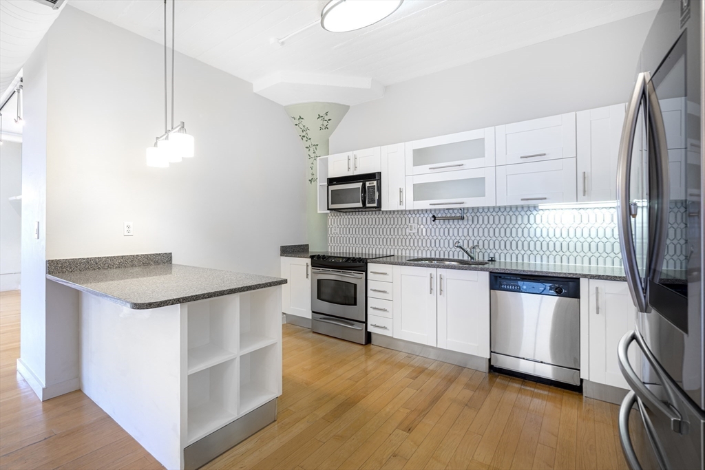 210 South Street # 5 Unit: 6-5