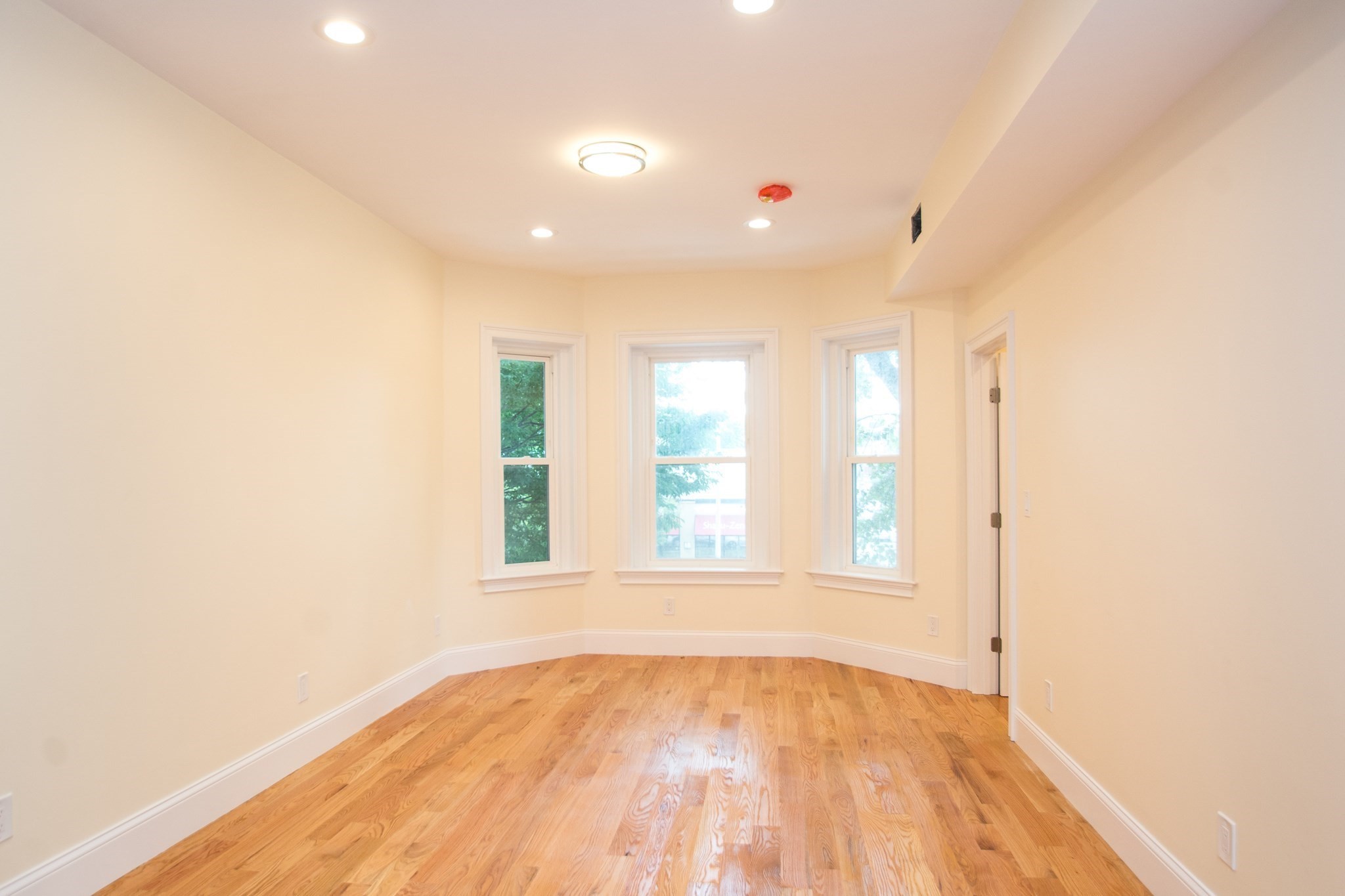 79 Brighton Ave # 2