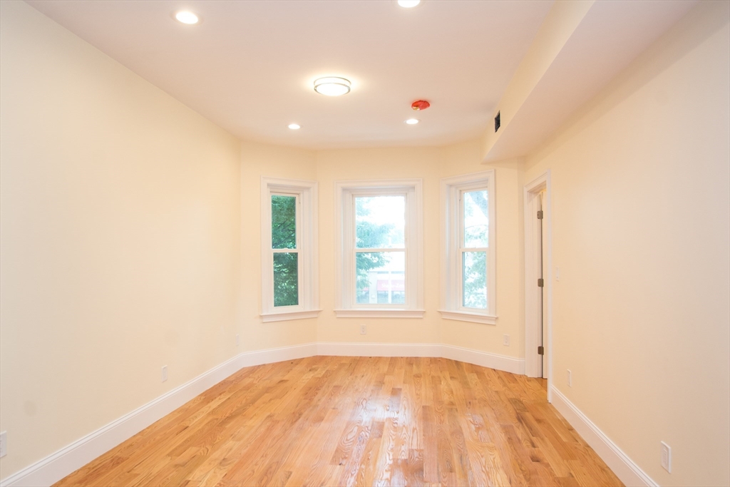 79 Brighton Ave # 2