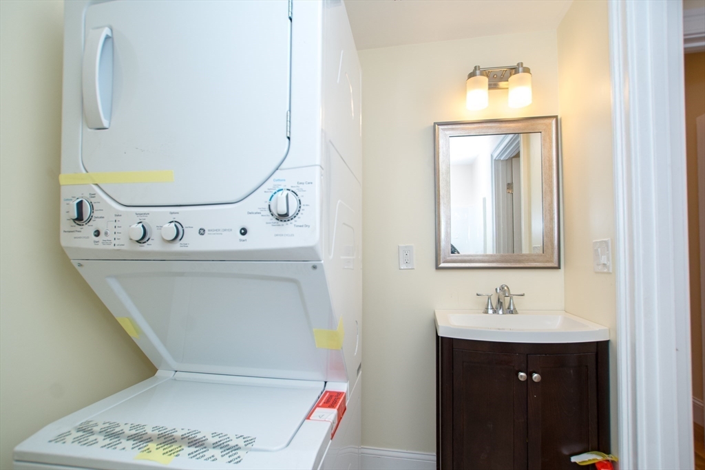 79 Brighton Ave # 2