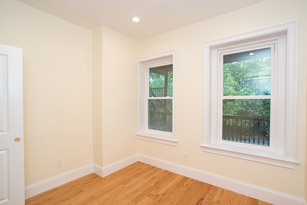 79 Brighton Ave # 1