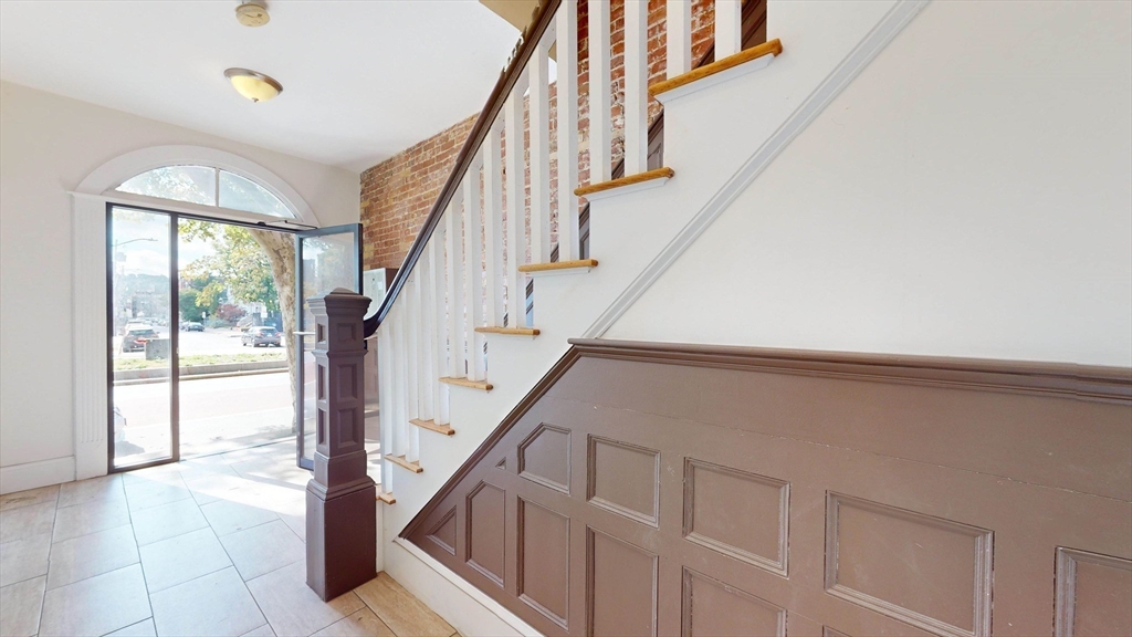 79 Brighton Ave # 1