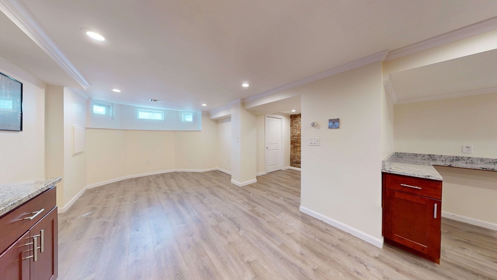 79 Brighton Ave # 1