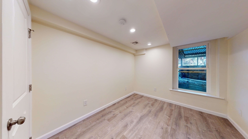 79 Brighton Ave # 1