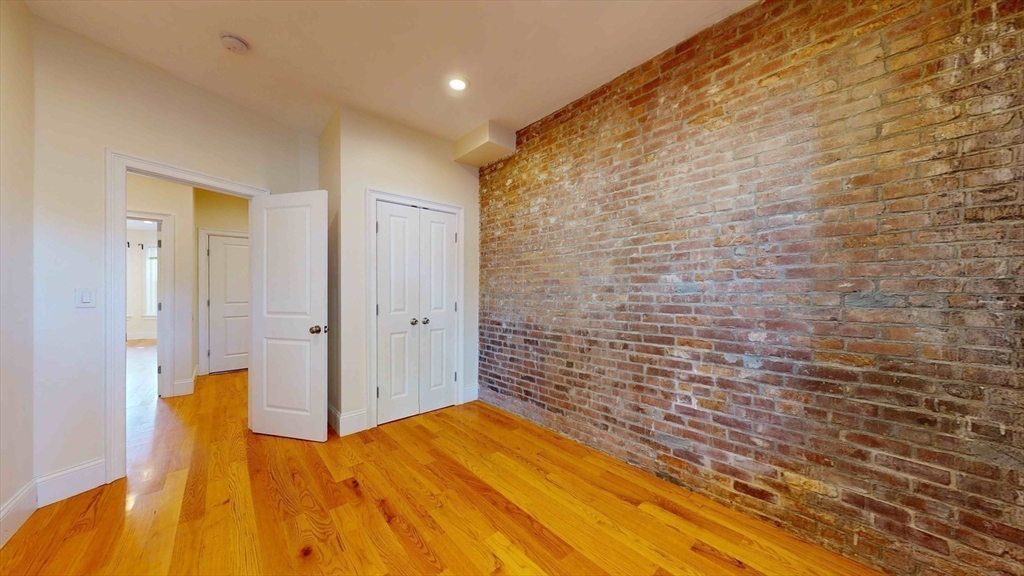 79 Brighton Ave # 1