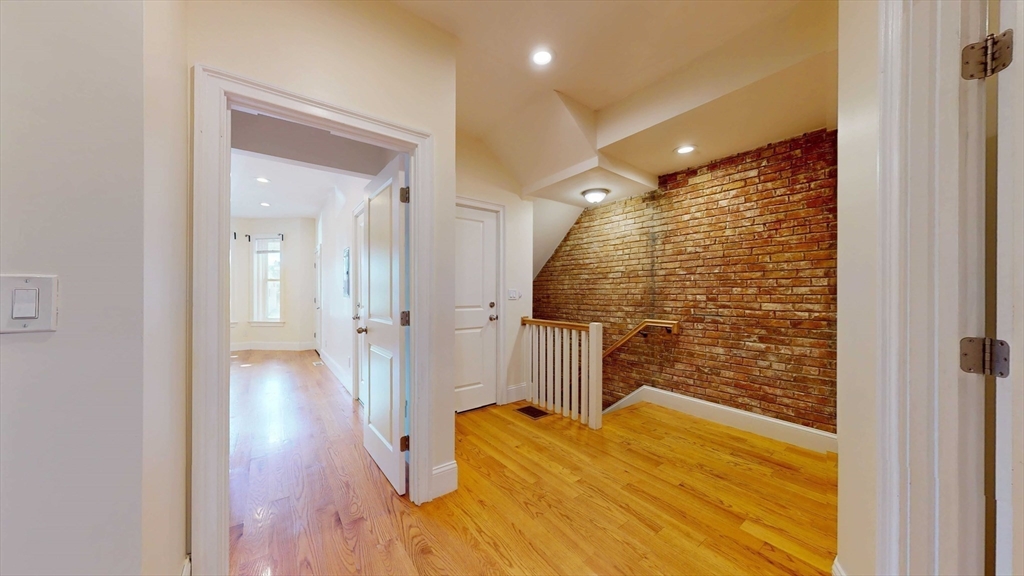 79 Brighton Ave # 1