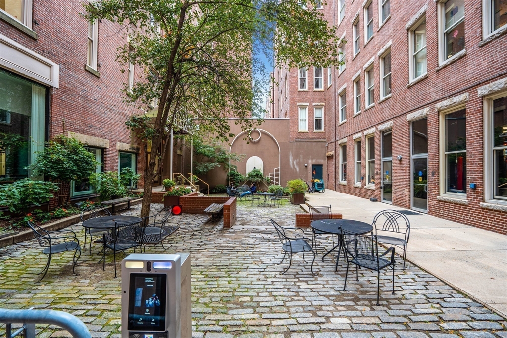 70 Lincoln Street # 418